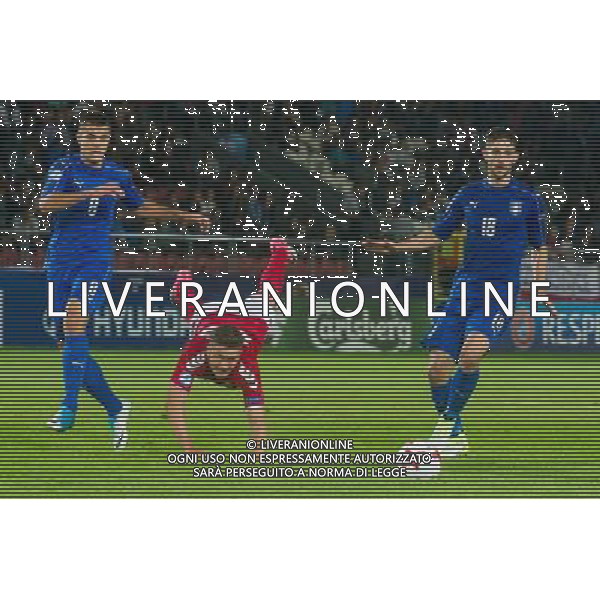 KRAKOW 18.06.2017 MECZ GRUPA C MISTRZOSTWA EUROPY U-21 W PILCE NOZNEJ 2017: DANIA - WLOCHY --- 2017 UEFA EUROPEAN U21 CHAMPIONSHIP MATCH: DENMARK - ITALY NZ MIKKEL DUELUND DANIA DENMARK ALBERTO GRASSI WOLCHY ITALY ROBERTO GAGLIARDINI WOLCHY ITALY FOT LUKASZ KRAJEWSKI / FOKUSMEDIA. / NEWSPIX.PL --- Newspix.pl AG ALDO LIVERANI SAS *** Local Caption *** www.newspix.pl mail us: info@newspix.pl call us: 0048 022 23 22 222 --- Polish Picture Agency by Ringier Axel Springer Poland