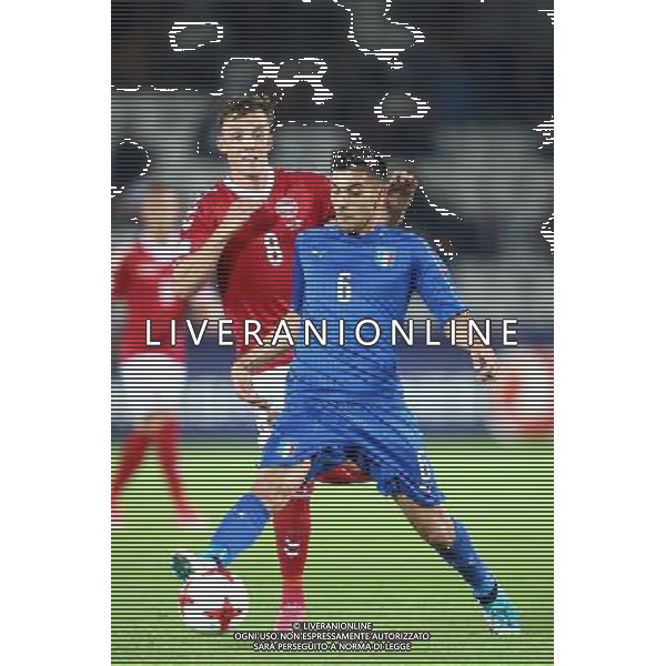 Krakow , Stadion im Jozefa Pilsudskiego 18.06.2017 Sport , Pilka nozna Reprezentacja , Kadra , U-21, Mistrzostwa Europy U21 2017 Grupa C Dania U21 - Wlochy U21 NZ Lasse Vigen Christensen ( DEN ) Lorenzo Pellegrini ( ITA ) FOT Michal Nowak / Newspix.pl Krakow , Jozef Pilsudski\'s Stadium 18.06.2017 Sport , Football National Teams , UEFA Under-21 European Championship Poland 2017 , Group C Denmark U-21 - Italy U-21 photo by Michal Nowak / Newspix.pl --- Newspix.pl AG ALDO LIVERANI SAS *** Local Caption *** www.newspix.pl mail us: info@newspix.pl call us: 0048 022 23 22 222 --- Polish Picture Agency by Ringier Axel Springer Poland