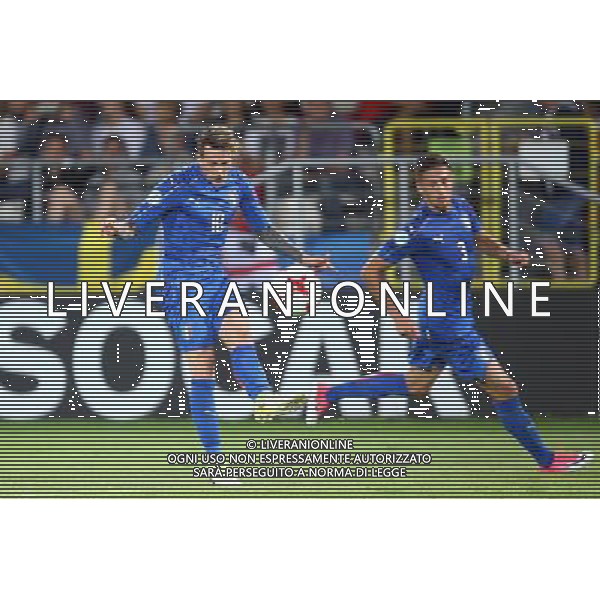 Krakow , Stadion im Jozefa Pilsudskiego 18.06.2017 Sport , Pilka nozna Reprezentacja , Kadra , U-21, Mistrzostwa Europy U21 2017 Grupa C Dania U21 - Wlochy U21 NZ Federico Bernardeschi ( ITA ) Antonio Barreca ( ITA ) FOT Michal Nowak / Newspix.pl Krakow , Jozef Pilsudski\'s Stadium 18.06.2017 Sport , Football National Teams , UEFA Under-21 European Championship Poland 2017 , Group C Denmark U-21 - Italy U-21 photo by Michal Nowak / Newspix.pl --- Newspix.pl AG ALDO LIVERANI SAS *** Local Caption *** www.newspix.pl mail us: info@newspix.pl call us: 0048 022 23 22 222 --- Polish Picture Agency by Ringier Axel Springer Poland