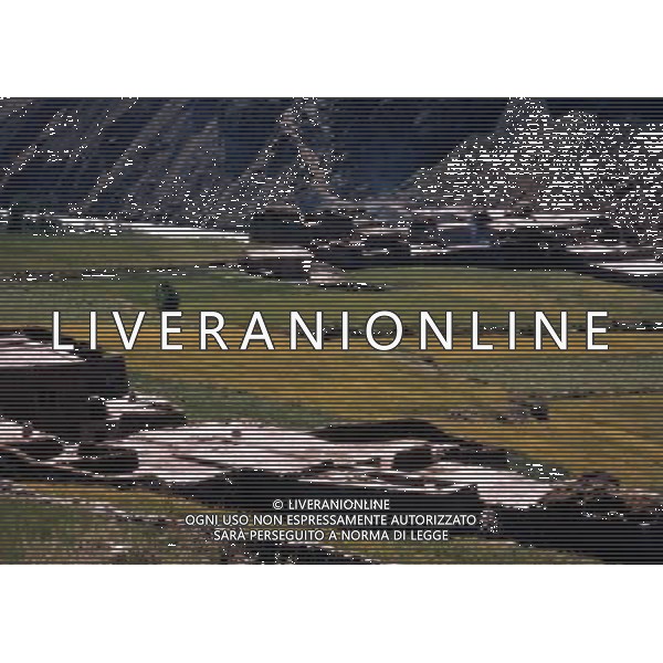 AFGANISTAN NELLA FOTO BARACCHE DEI GUERRIGLIERI IN MONTAGNA AG ALDO LIVERANI SAS