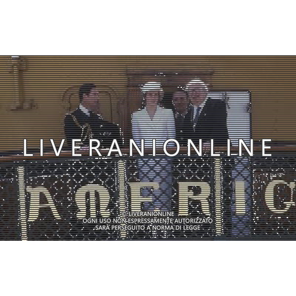 RETROSPETTIVA GIOVANNI SPADOLINI POLITICO 1985 CON LADY DIANA SPENCER E IL PRINCIPE CARLO SULLA NAVE AMERIGO VESPUCCI NELLA FOTO GIOVANNI SPADOLINI LADY DIANA SPENCER E IL PRINCIPE CARLO SULLA NAVE AMERIGO VESPUCCI AG ALDO LIVERANI SAS