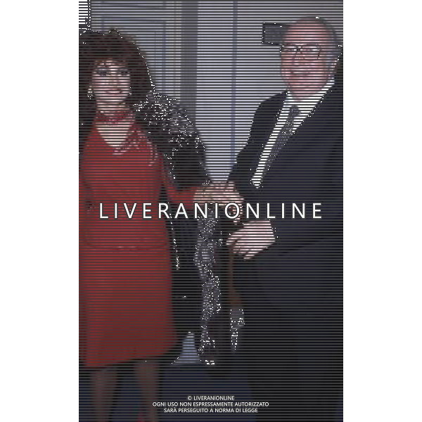 RETROSPETTIVA GIOVANNI SPADOLINI POLITICO 1983 NELLA FOTO GIOVANNI SPADOLINI CON CARMEN RUSSO AG ALDO LIVERANI SAS