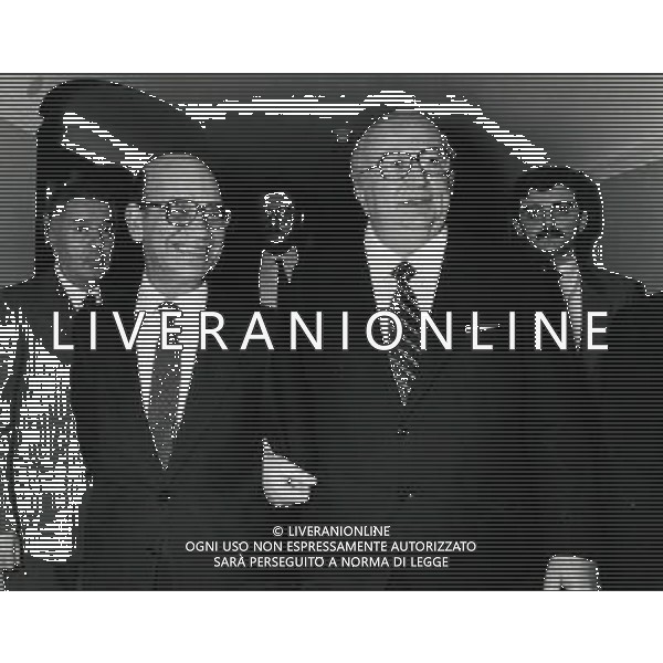 RETROSPETTIVA GIOVANNI SPADOLINI POLITICO NELLA FOTO GIOVANNI SPADOLINI CON IL PREFETTO DI MILANO ENZO VICRI AG ALDO LIVERANI SAS