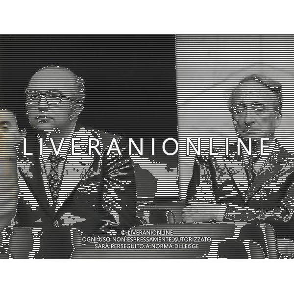 RETROSPETTIVA GIOVANNI SPADOLINI POLITICO NELLA FOTO GIOVANNI SPADOLINI CON BUCALOSSI PIETRO AG ALDO LIVERANI SAS