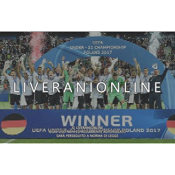 UEFA Campionato Europeo Under 21 Polonia 2017 Finale Krakow (Polonia) - 30.06.2017 Germania-Spagna Nella Foto: esultanza e festeggiamenti a fine gara dei giocatori della germania che alzano la coppa /Ph.Vitez-Ag. Aldo Liverani