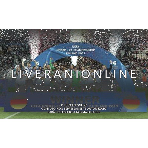 UEFA Campionato Europeo Under 21 Polonia 2017 Finale Krakow (Polonia) - 30.06.2017 Germania-Spagna Nella Foto: esultanza e festeggiamenti a fine gara dei giocatori della germania che alzano la coppa /Ph.Vitez-Ag. Aldo Liverani