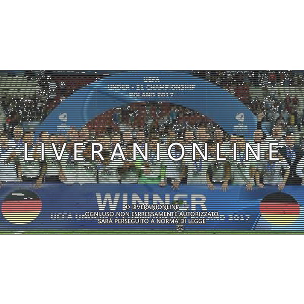 UEFA Campionato Europeo Under 21 Polonia 2017 Finale Krakow (Polonia) - 30.06.2017 Germania-Spagna Nella Foto: esultanza e festeggiamenti a fine gara dei giocatori della germania che alzano la coppa /Ph.Vitez-Ag. Aldo Liverani