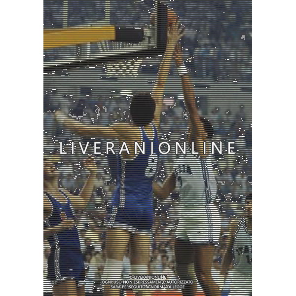 RETROSPETTIVA ALBERTO TONUT BASKET NELLA FOTO ALBERTO TONUT CON LA MAGLIA DELLA NAZIONALE ITALIANA AG ALDO LIVERANI SAS