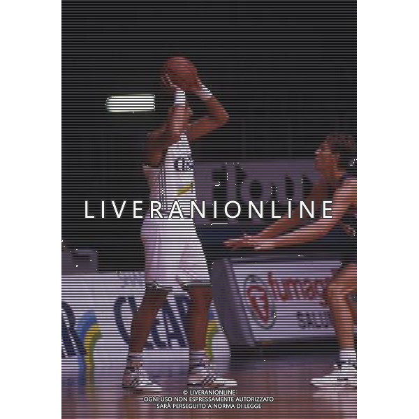 RETROSPETTIVA ALBERTO TONUT BASKET NELLA FOTO ALBERTO TONUT CON LA MAGLIA DELLA CLEAR CANTU\' AG ALDO LIVERANI SAS