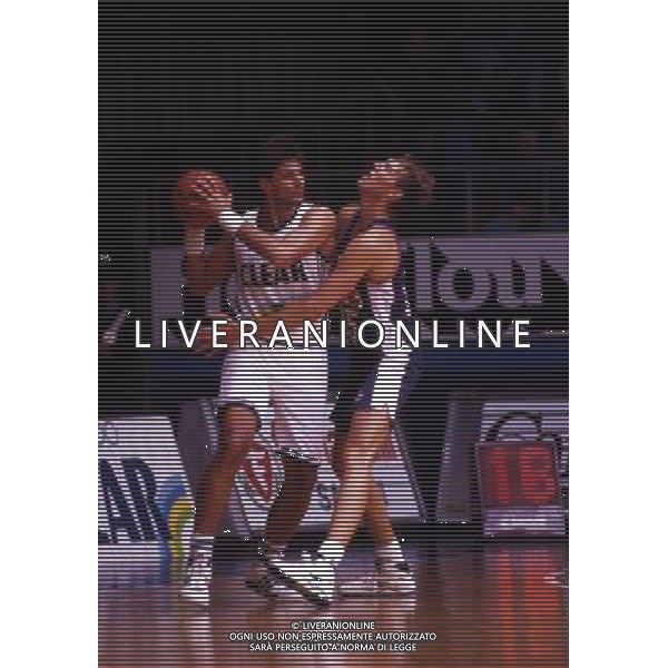 RETROSPETTIVA ALBERTO TONUT BASKET NELLA FOTO ALBERTO TONUT CON LA MAGLIA DELLA CLEAR CANTU\' AG ALDO LIVERANI SAS