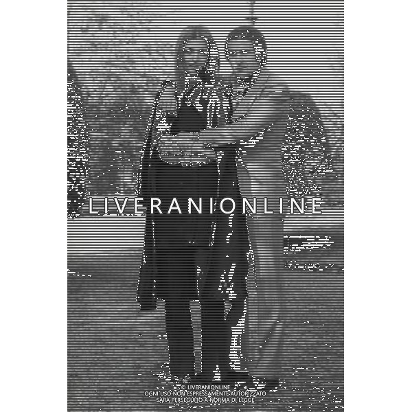 RETROSPETTIVA LUCIANO CHIARUGI ALLENATORE E CALCIATORE NELLA FOTO LUCIANO CHIARUGI CON LA MOGLIE AG ALDO LIVERANI SAS