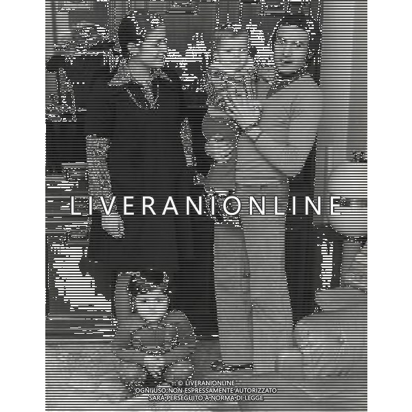 RETROSPETTIVA LUCIANO CHIARUGI ALLENATORE E CALCIATORE NELLA FOTO LUCIANO CHIARUGI IN FAMIGLIA AG ALDO LIVERANI SAS