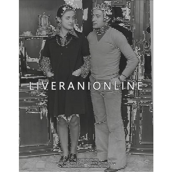 RETROSPETTIVA LUCIANO CHIARUGI ALLENATORE E CALCIATORE NELLA FOTO LUCIANO CHIARUGI CON LA MOGLIE AG ALDO LIVERANI SAS