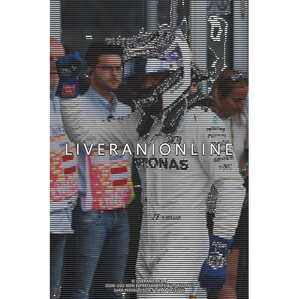 Lewis Hamilton (GBR) Mercedes AMG F1 celebrates his pole position in parc ferme. 08.07.2017. Formula 1 World Championship, Rd 9, Austrian Grand Prix, Spielberg, Austria, Qualifying Day. / AGENZIA ALDO LIVERANI SAS - ITALY ONLY EDITORIAL USE ONLY