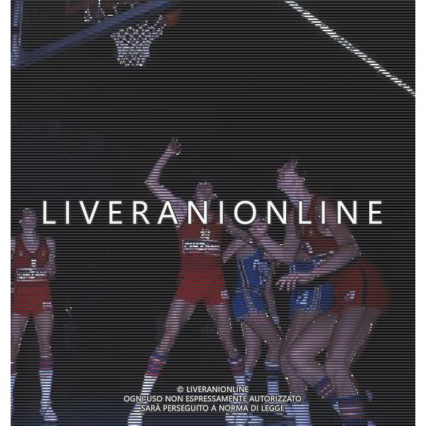 RETROSPETTIVA VITTORIO FERRACINI BASKET NELLA FOTO VITTORIO FERRACINI CON LA MAGLIA CINZANO AG ALDO LIVERANI SAS