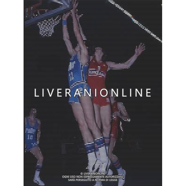 RETROSPETTIVA VITTORIO FERRACINI BASKET NELLA FOTO VITTORIO FERRACINI CON LA MAGLIA CINZANO AG ALDO LIVERANI SAS