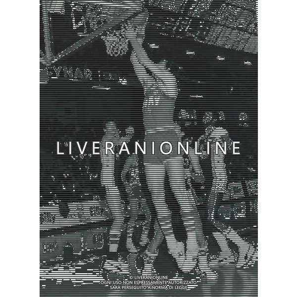 RETROSPETTIVA VITTORIO FERRACINI BASKET NELLA FOTO VITTORIO FERRACINI CON LA MAGLIA BILLY AG ALDO LIVERANI SAS