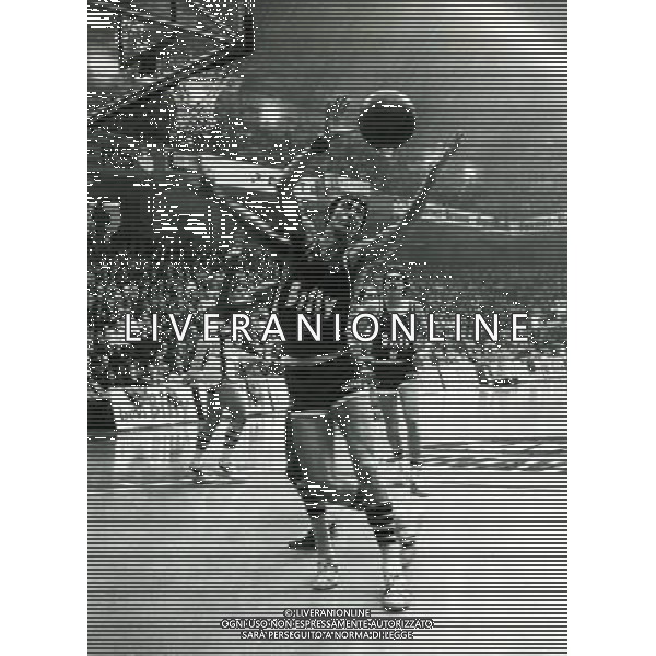 RETROSPETTIVA VITTORIO FERRACINI BASKET NELLA FOTO VITTORIO FERRACINI CON LA MAGLIA BILLY AG ALDO LIVERANI SAS
