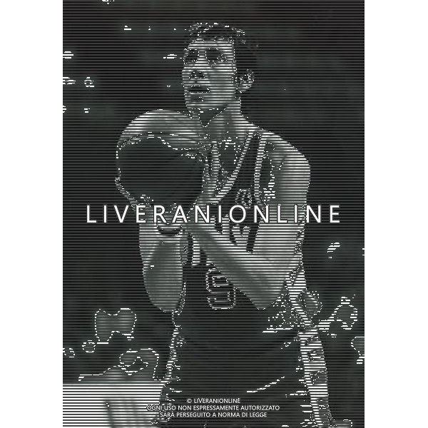 RETROSPETTIVA VITTORIO FERRACINI BASKET NELLA FOTO VITTORIO FERRACINI CON LA MAGLIA BILLY AG ALDO LIVERANI SAS