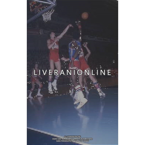 RETROSPETTIVA VITTORIO FERRACINI BASKET NELLA FOTO VITTORIO FERRACINI CON LA MAGLIA CINZANO AG ALDO LIVERANI SAS