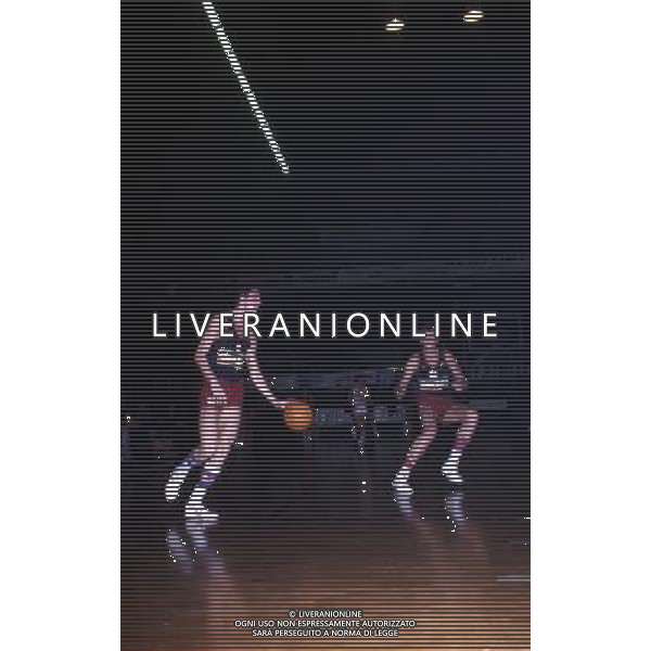 RETROSPETTIVA VITTORIO FERRACINI BASKET NELLA FOTO VITTORIO FERRACINI CON LA MAGLIA CINZANO AG ALDO LIVERANI SAS