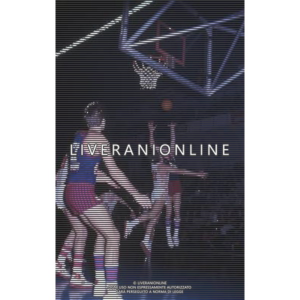 RETROSPETTIVA VITTORIO FERRACINI BASKET NELLA FOTO VITTORIO FERRACINI CON LA MAGLIA CINZANO AG ALDO LIVERANI SAS