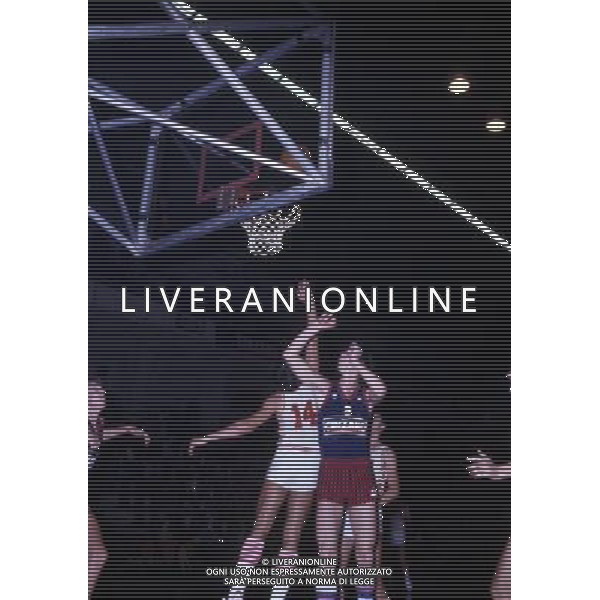 RETROSPETTIVA VITTORIO FERRACINI BASKET NELLA FOTO VITTORIO FERRACINI CON LA MAGLIA CINZANO AG ALDO LIVERANI SAS