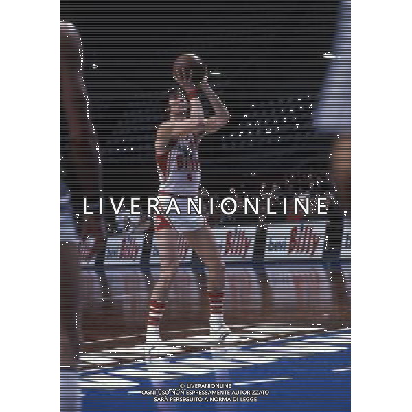 RETROSPETTIVA VITTORIO FERRACINI BASKET NELLA FOTO VITTORIO FERRACINI CON LA MAGLIA BILLY AG ALDO LIVERANI SAS