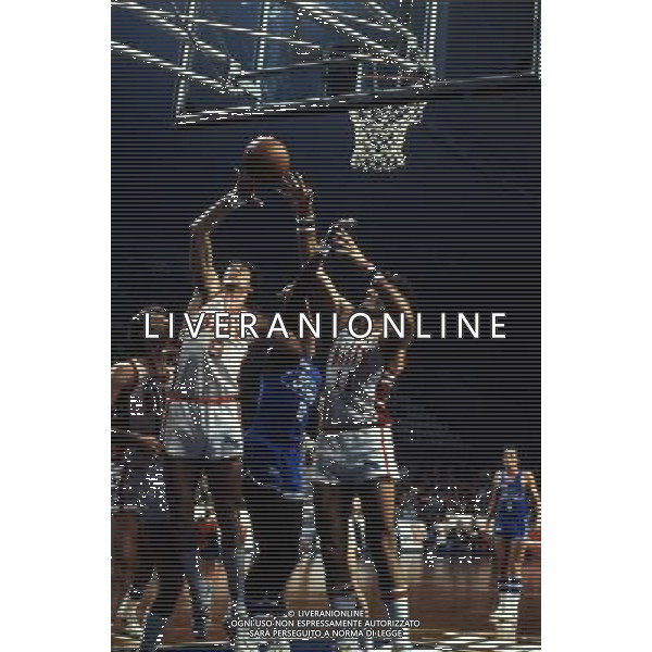 RETROSPETTIVA VITTORIO FERRACINI BASKET NELLA FOTO VITTORIO FERRACINI CON LA MAGLIA BILLY AG ALDO LIVERANI SAS