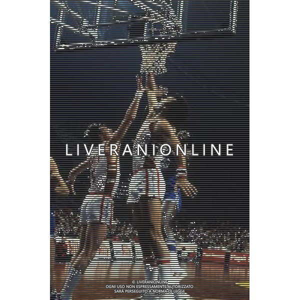 RETROSPETTIVA VITTORIO FERRACINI BASKET NELLA FOTO VITTORIO FERRACINI CON LA MAGLIA BILLY AG ALDO LIVERANI SAS