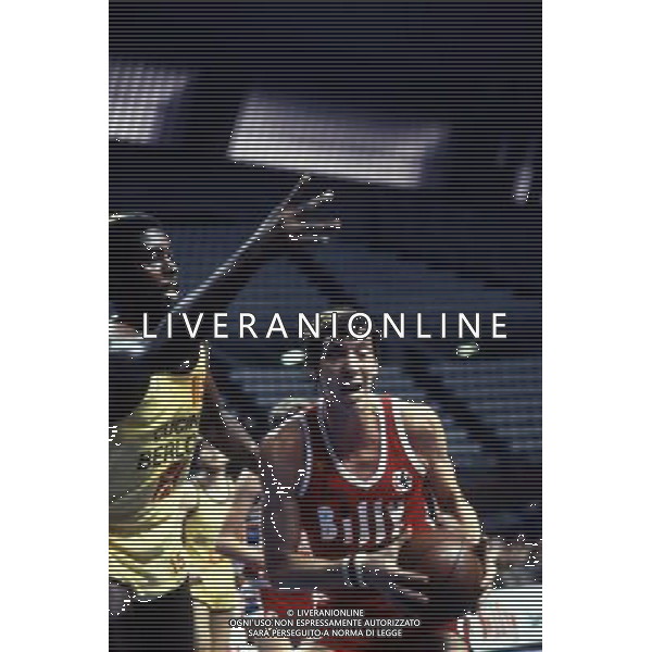 RETROSPETTIVA VITTORIO FERRACINI BASKET NELLA FOTO VITTORIO FERRACINI CON LA MAGLIA BILLY AG ALDO LIVERANI SAS