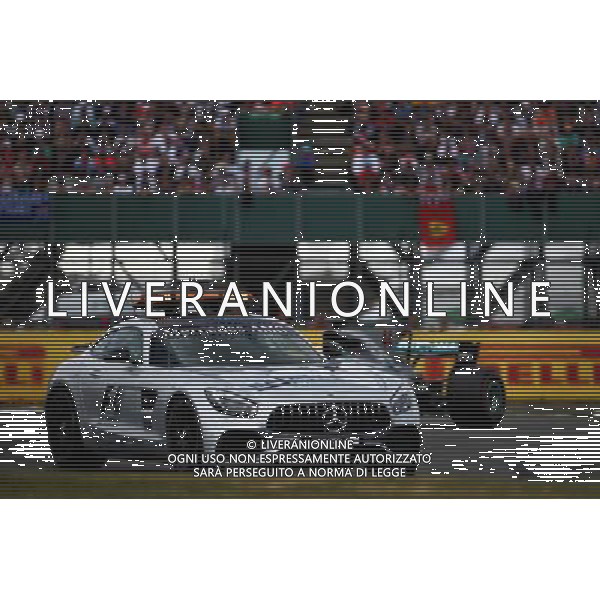 Lewis Hamilton (GBR) Mercedes AMG F1 W08 leads behind the FIA Safety Car. 16.07.2017. Formula 1 World Championship, Rd 10, British Grand Prix, Silverstone, England, Race Day. AG ALDO LIVERAI SAS ONLY ITALY
