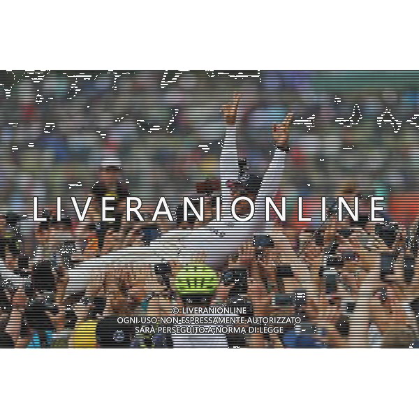 Race winner Lewis Hamilton (GBR) Mercedes AMG F1 crowd surfs with the fans. 16.07.2017. Formula 1 World Championship, Rd 10, British Grand Prix, Silverstone, England, Race Day. AG ALDO LIVERANI SAS ONLY ITALY