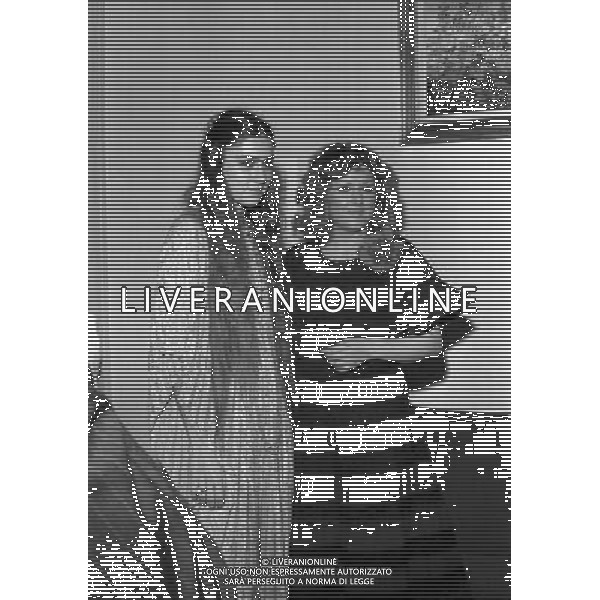 Il 26mo Festival della canzone italiana al salone delle feste del Casino\' di Sanremo dal 19 al 21 febbraio 1976 - RETROSPETTIVA nella foto Romina Power e Orietta Berti © ARCHIVIO / AGENZIA ALDO LIVERANI SAS