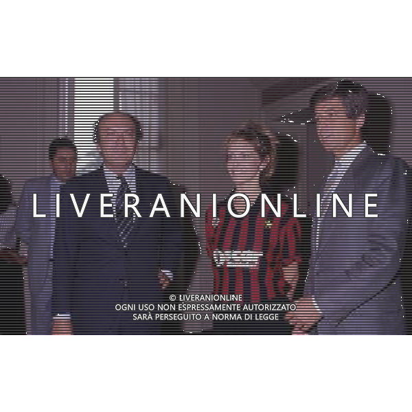 Leonardo Enrico Forneron Mondadori editore italiano - RETROSPETTIVA nella foto con Sydney Rome e Gianni Rivera nel 1984 © ARCHIVIO / AGENZIA ALDO LIVERANI SAS