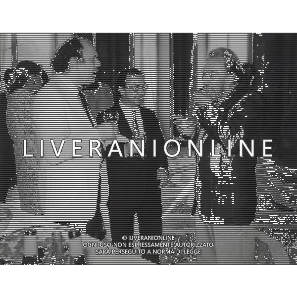 Leonardo Enrico Forneron Mondadori editore italiano - RETROSPETTIVA nella foto con Ugo Tognazzi e Carlo Tognoli nel 1984 © ARCHIVIO / AGENZIA ALDO LIVERANI SAS