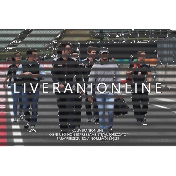 Carlos Sainz Jr (ESP) Scuderia Toro Rosso walks the circuit with the team. 27.07.2017. Formula 1 World Championship, Rd 11, Hungarian Grand Prix, Budapest, Hungary, Preparation Day. / AGENZIA ALDO LIVERANI SAS - ITALY ONLY EDITORIAL USE ONLY