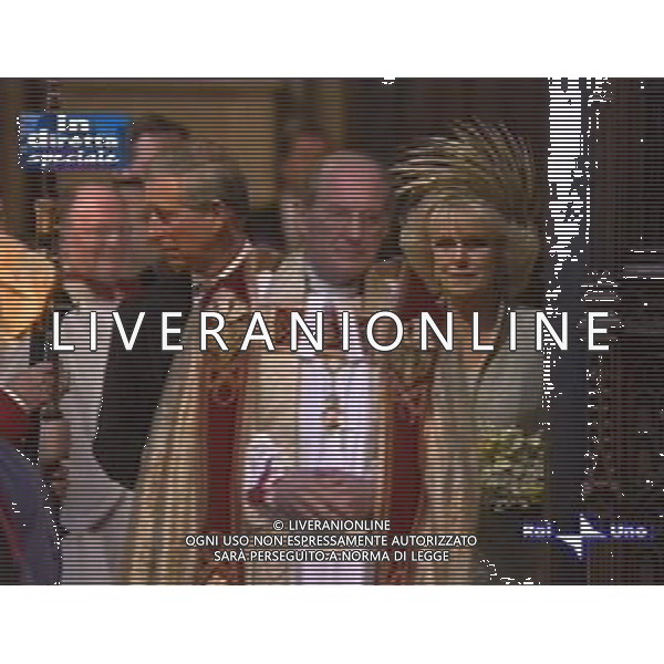 LONDRA 09/04/2005 MATRIMONIO FRA IL PRINCIPE CARLO D\'INGHILTERRA E CAMILLA PARKER-BOWLES OBBLIGATORIO CITARE LA FONTE TELEVISIVA FOTO AG. ALDO LIVERANI