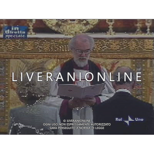 LONDRA 09/04/2005 MATRIMONIO FRA IL PRINCIPE CARLO D\'INGHILTERRA E CAMILLA PARKER-BOWLES OBBLIGATORIO CITARE LA FONTE TELEVISIVA FOTO AG. ALDO LIVERANI