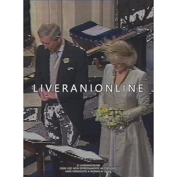 LONDRA 09/04/2005 MATRIMONIO FRA IL PRINCIPE CARLO D\'INGHILTERRA E CAMILLA PARKER-BOWLES OBBLIGATORIO CITARE LA FONTE TELEVISIVA FOTO AG. ALDO LIVERANI