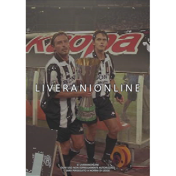 23-08-1997 TORINO-SUPERCOPPA ITALIANA JUVENTUS- VICENZA NELLA FOTO ANTONIO CONTE CON LA SUPECOPPA ITALIANA E FILIPPO INZAGHI AG ALDO LIVERANI SAS
