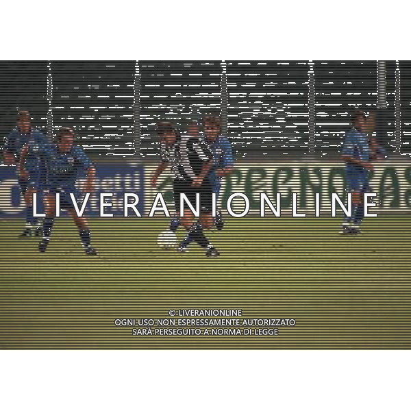 23-08-1997 TORINO-SUPERCOPPA ITALIANA JUVENTUS- VICENZA NELLA FOTO ROBERTO BARONIO E ZINEDINE ZIDANE AG ALDO LIVERANI SAS
