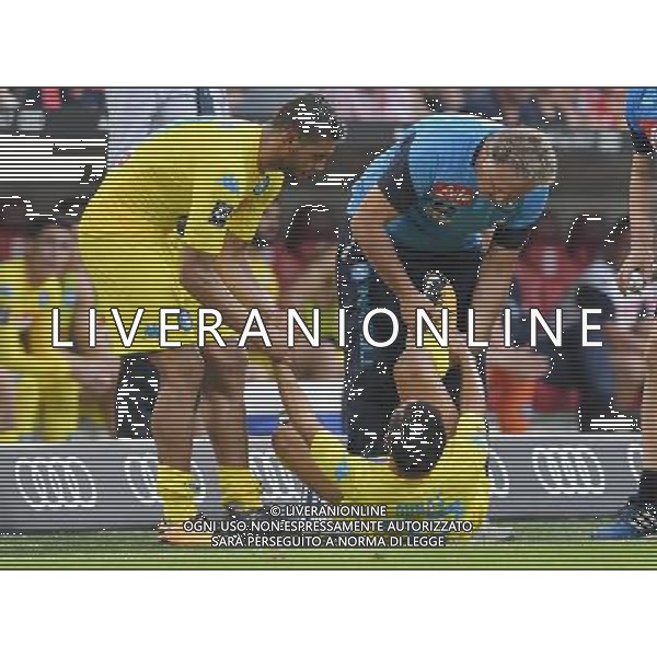 Audi Cup 2017 Semifinale Monaco di Baviera (Germania) - 01.08.2017 Atletico Madrid-Napoli Nella Foto:ounas a terra dopo il fallo di godin /Ph.Vitez-Ag. Aldo Liverani