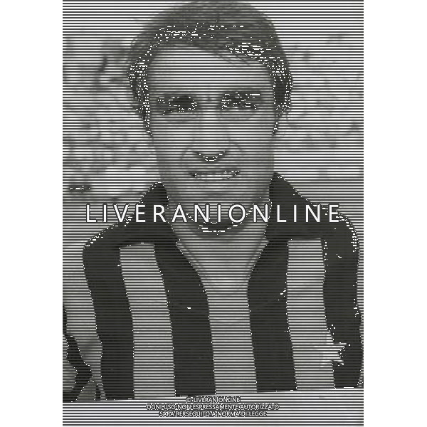 RETROSPETTIVA PIETRO ANASTASI CALCIATORE NELLA FOTO PIETRO ANASTASI CON LA MAGLIA DELL\'INTER AG ALDO LIVERANI SAS