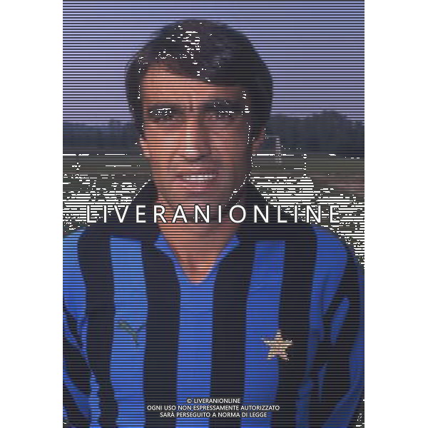 RETROSPETTIVA PIETRO ANASTASI CALCIATORE NELLA FOTO PIETRO ANASTASI CON LA MAGLIA DELL\'INTER AG ALDO LIVERANI SAS