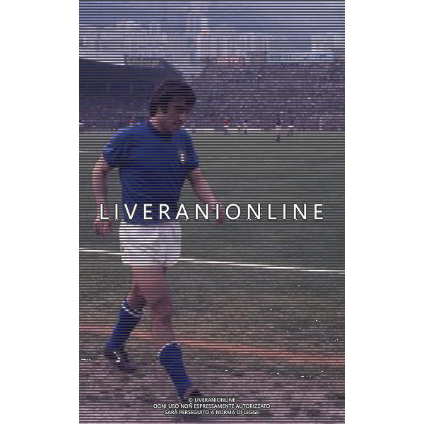 RETROSPETTIVA PIETRO ANASTASI CALCIATORE NELLA FOTO PIETRO ANASTASI CON LA MAGLIA DELLA NAZIONALE ITALIANA AG ALDO LIVERANI SAS