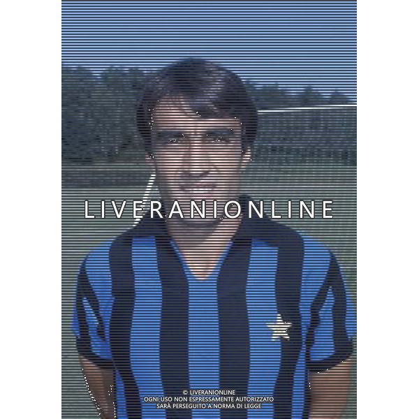 RETROSPETTIVA PIETRO ANASTASI CALCIATORE NELLA FOTO PIETRO ANASTASI CON LA MAGLIA DELL\'INTER AG ALDO LIVERANI SAS