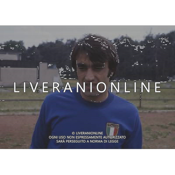 RETROSPETTIVA PIETRO ANASTASI CALCIATORE NELLA FOTO PIETRO ANASTASI CON LA MAGLIA DELLA NAZIONALE ITALIANA AG ALDO LIVERANI SAS