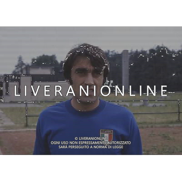 RETROSPETTIVA PIETRO ANASTASI CALCIATORE NELLA FOTO PIETRO ANASTASI CON LA MAGLIA DELLA NAZIONALE ITALIANA AG ALDO LIVERANI SAS