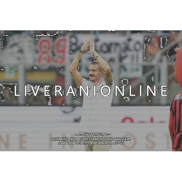 Milano 3-08-2017 Stadio Giuseppe Meazza - San Siro UEFA Europa League 3¡ turno preliminare - gara di ritorno Milan vs Universitatea Craiova nella foto Leonardo Bonucci saluta i tifosi prima della gara foto Roberto Garavaglia - ag. Aldo Liverani sas